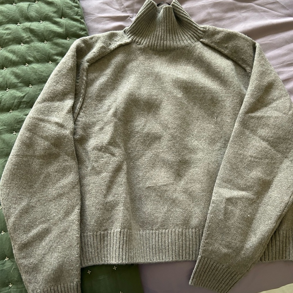 H&M Womens Taupe Turtleneck Sweater